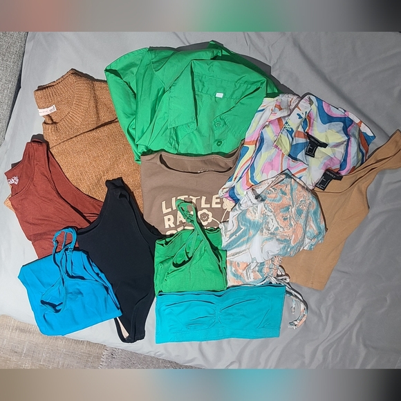 Colorful Clothing Bundle - Picture 1 of 11